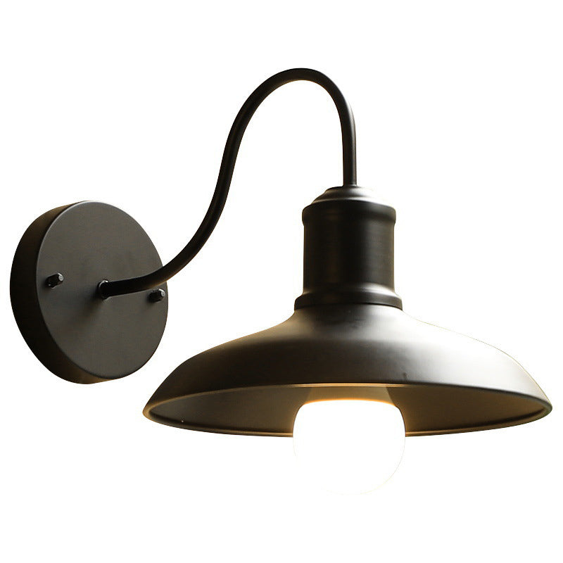 Lámpara de pared exterior curva de hierro impermeable Retro Loft Dome 1 luz