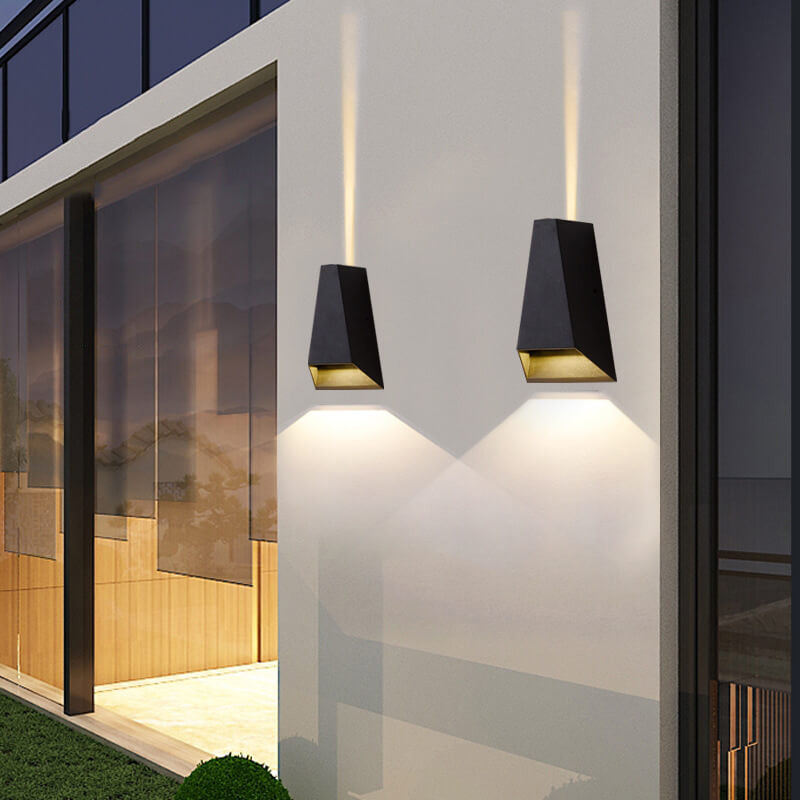 Moderna lámpara de pared LED exterior iluminada de arriba hacia abajo en forma de trapecio