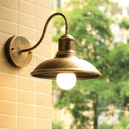 Lámpara de pared exterior curva de hierro impermeable Retro Loft Dome 1 luz