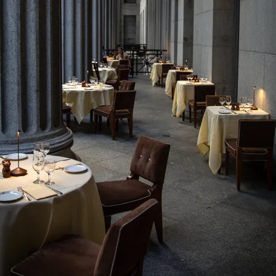 ZenLume | Lámpara de Mesa LED Minimalista - Iluminación Inalámbrica e Impermeable Regulable