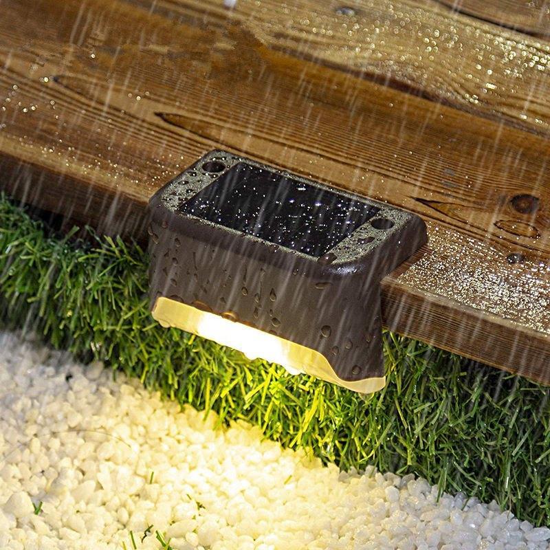 Luces Solares de Escalera Impermeables para Exterior (4 PCS)
