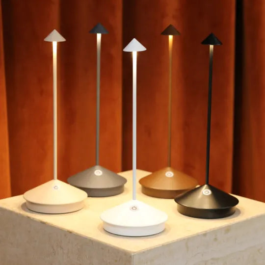 ZenLume | Lámpara de Mesa LED Minimalista - Iluminación Inalámbrica e Impermeable Regulable