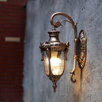 LumiShield – Lámpara de Pared para Iluminación Exterior