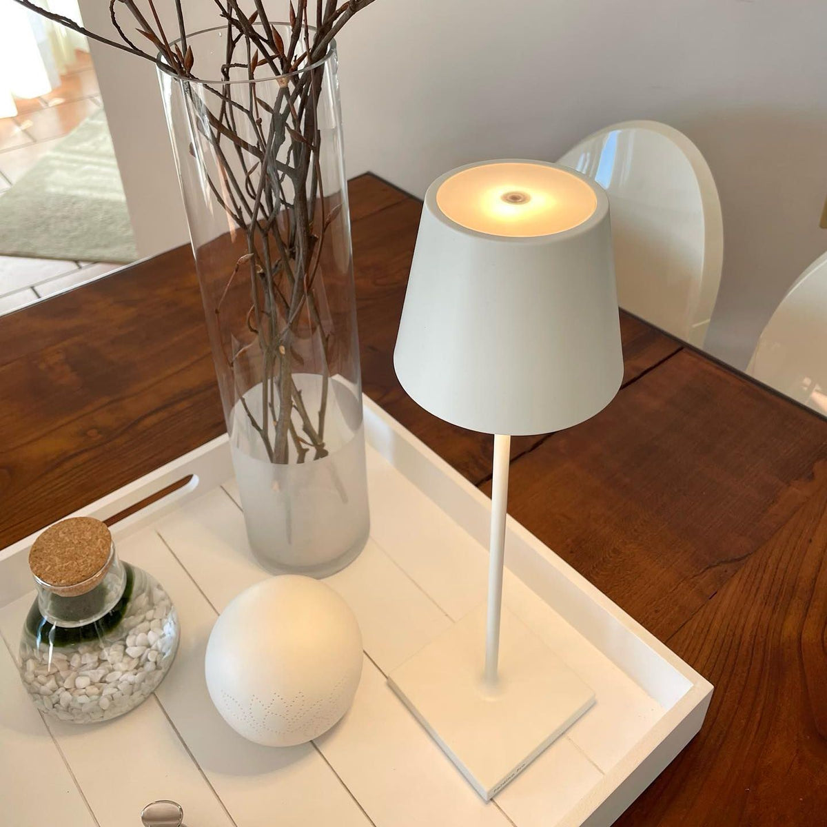 50% DESCUENTO | Lámpara LED inalámbrica moderna