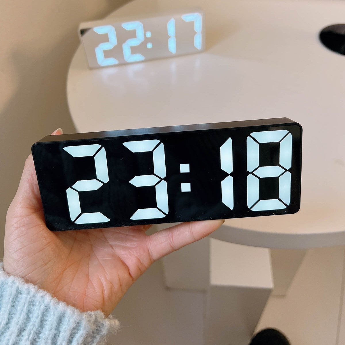 Reloj Despertador Digital LED con Pantalla de Temperatura y Brillo Ajustable