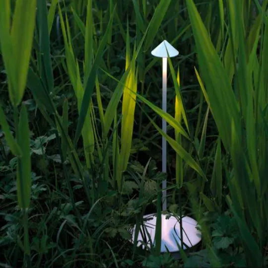 ZenLume | Lámpara de Mesa LED Minimalista - Iluminación Inalámbrica e Impermeable Regulable