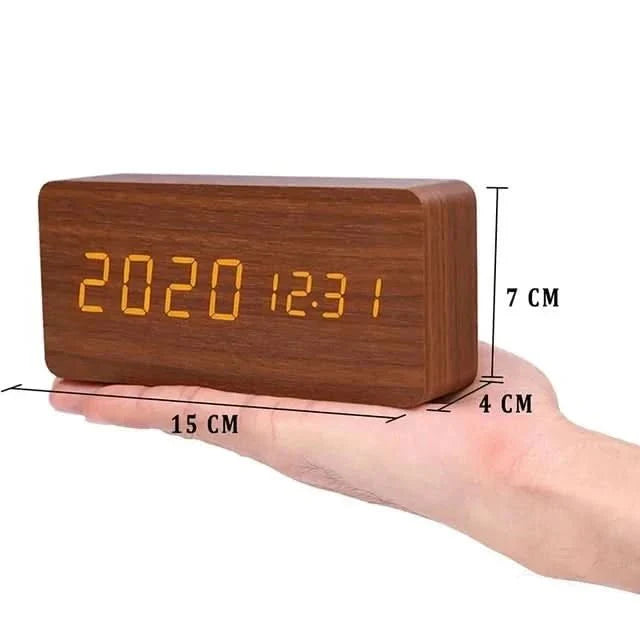 Reloj Despertador Futura Efecto Madera LED Con Tres Alarmas, Indicador de Temperatura, Brillo Ajustable