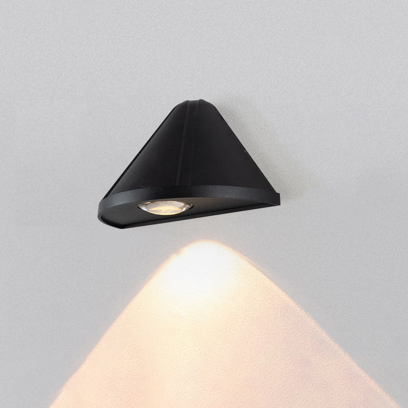 Lámpara de pared LED de aluminio con lente impermeable en triángulo minimalista moderno para patio exterior