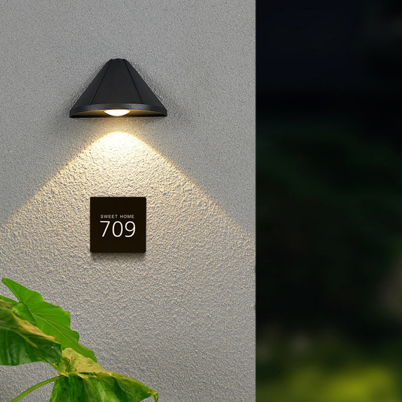 Lámpara de pared LED de aluminio con lente impermeable en triángulo minimalista moderno para patio exterior