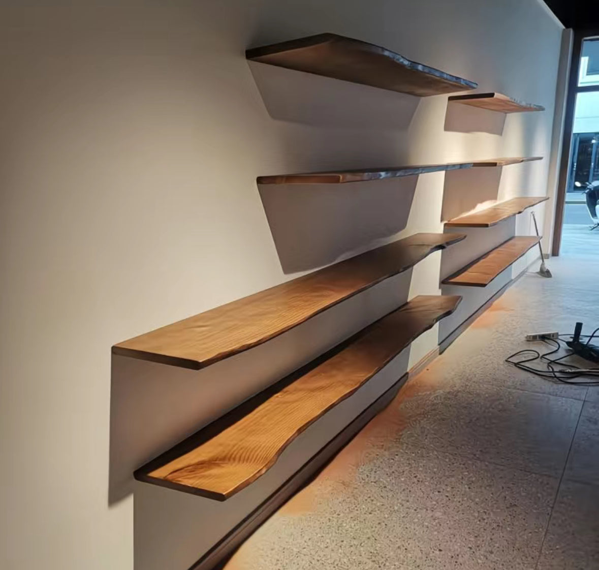 Estante Característico de Madera Dura Australiana Rústica