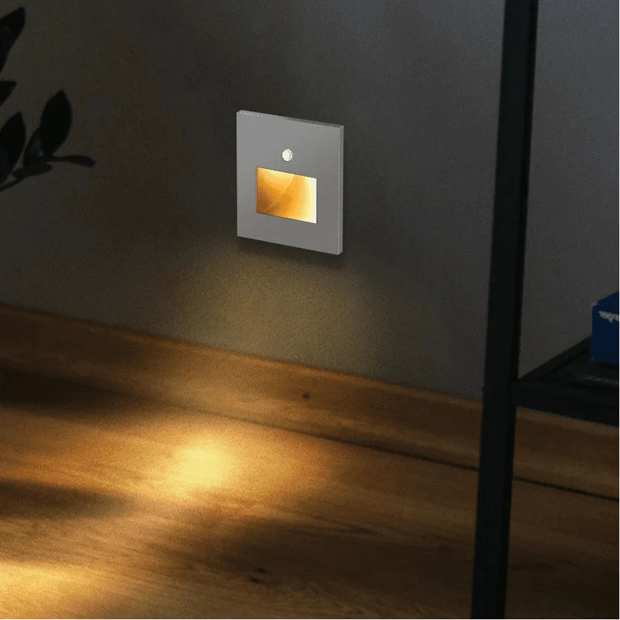 GLOWPATH – Luz LED de escalera con detección de movimiento para una suave iluminación ambiental