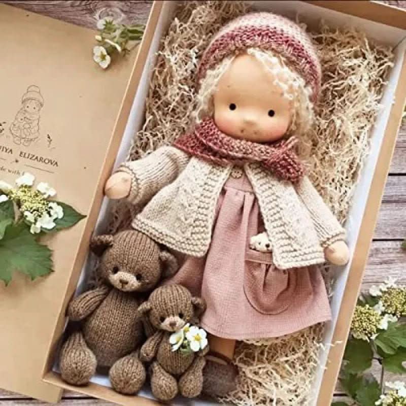 WALDOLLY - Muñeca de algodón Waldorf hecha a mano, diseñada para un juego suave, natural e imaginativo con un encanto minimalista atemporal