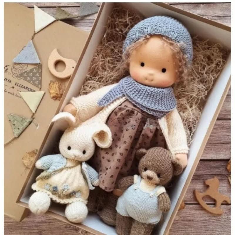 WALDOLLY - Muñeca de algodón Waldorf hecha a mano, diseñada para un juego suave, natural e imaginativo con un encanto minimalista atemporal