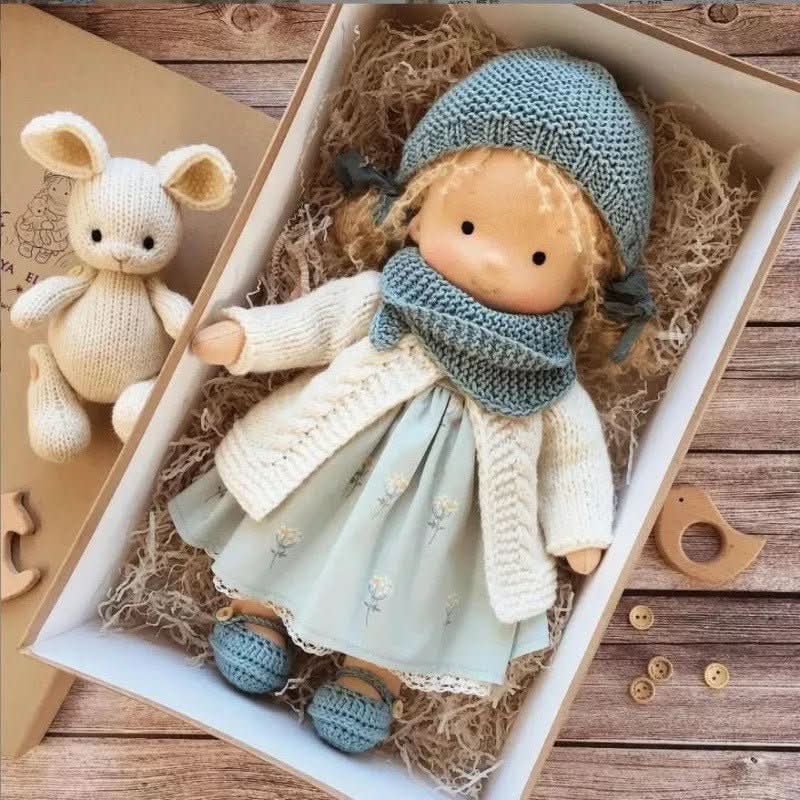 WALDOLLY - Muñeca de algodón Waldorf hecha a mano, diseñada para un juego suave, natural e imaginativo con un encanto minimalista atemporal