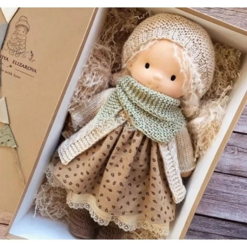 WALDOLLY - Muñeca de algodón Waldorf hecha a mano, diseñada para un juego suave, natural e imaginativo con un encanto minimalista atemporal