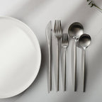 Cubiertos Minimalistas