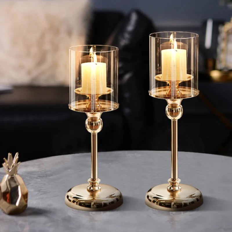 Elegante Candelabro Metálico con Soporte de Vidrio para Decoración Ambiental