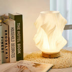 Serene Wavecrest | Lámpara de mesa de diseño en forma ondulada
