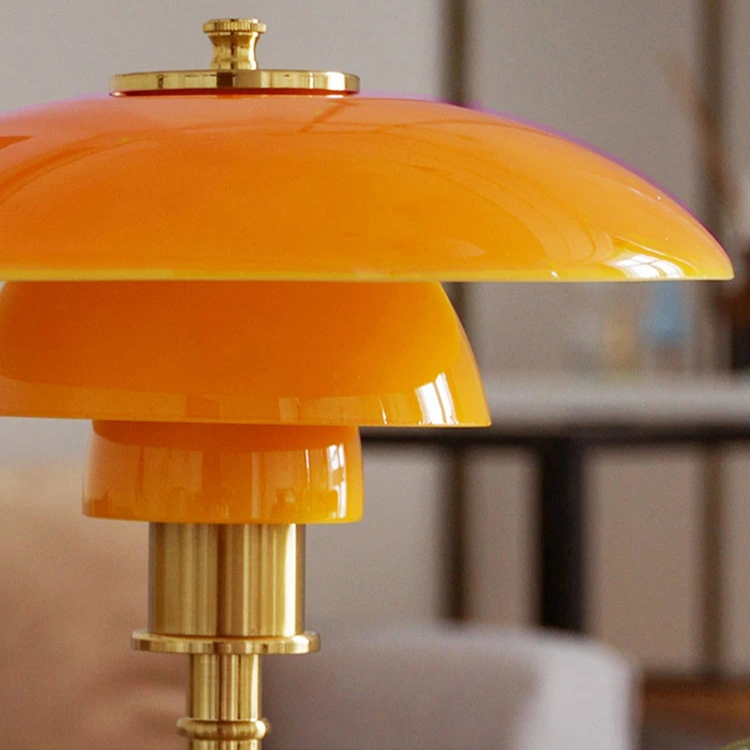 Aurivio | Lámpara de mesa de estilo retro