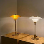 Lámpara de Mesa Bauhaus Ember con Base de Vidrio y Metal