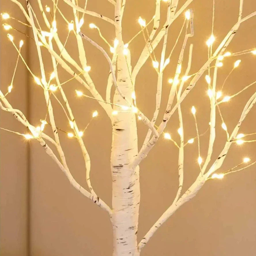 Árbol Iluminado Acogedor - Para una Ambiance Cálida y Agradable