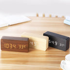 Reloj Digital de Escritorio de Madera