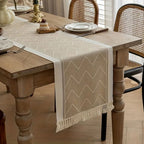 Caminito de Mesa Tejido con Patrón de Zigzag y Flecos para Mesas Elegantes