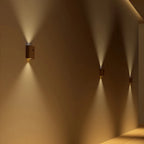 LumaSense - Lámpara de pared de madera magnética con sensor de movimiento
