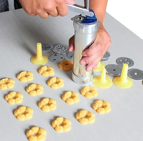 Prensa de galletas de acero inoxidable con accesorios para galletas y pasteles creativos